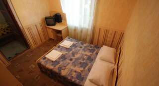 Гостиница КорМаль Витязево Двухместный номер эконом-класса с 2 отдельными кроватями-4